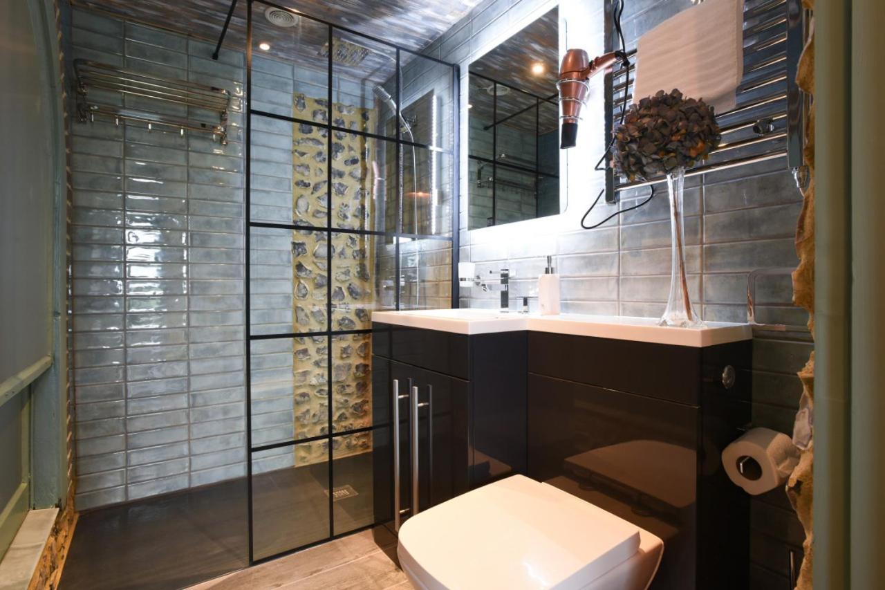 Air Maison - The Cow Shed Wow Factor Countryside Retreat Westbourne  Exterior photo